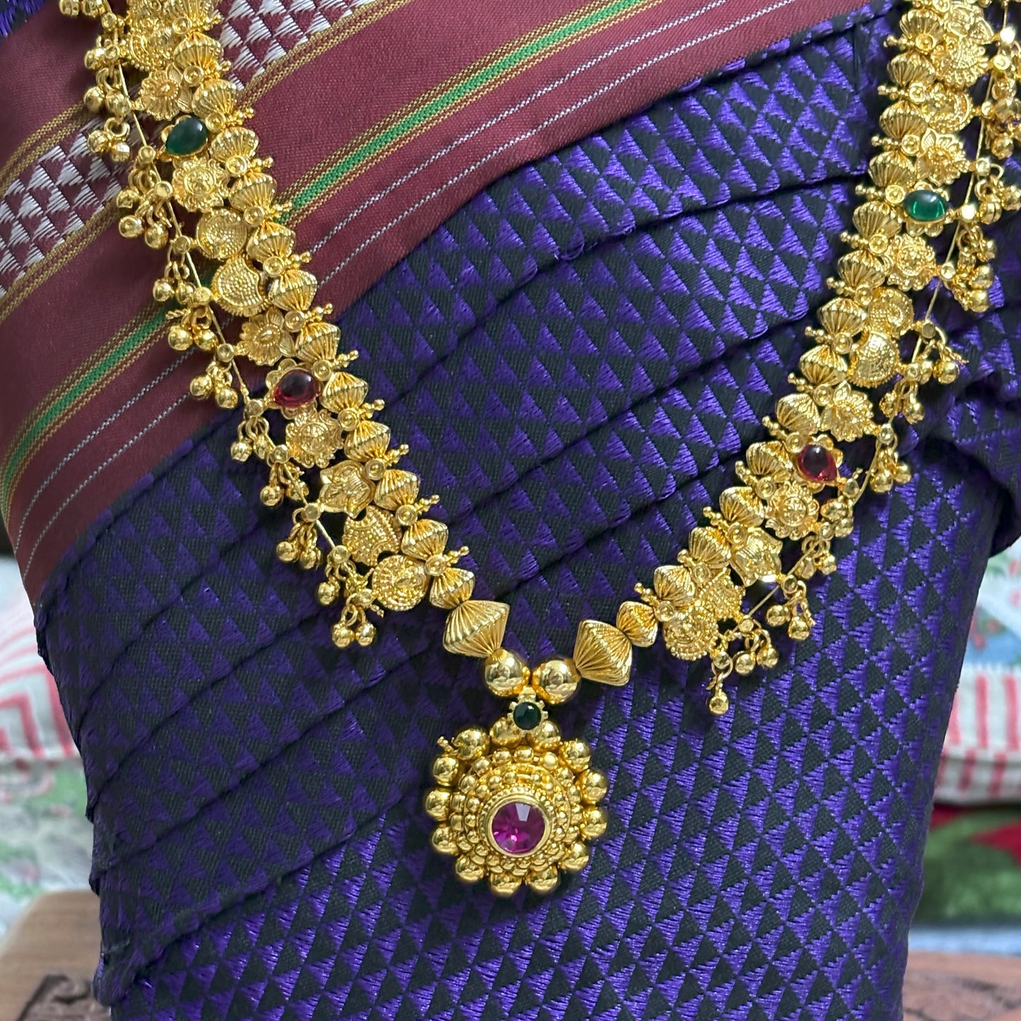 कोल्हापुरी साज -(Ekta Kolhapuri Saaj (24 Paan)