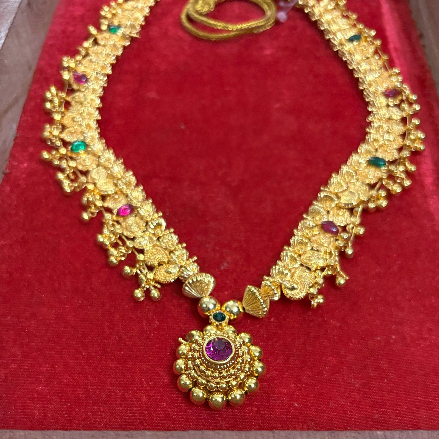 कोल्हापुरी साज -(Ekta Kolhapuri Saaj (24 Paan)