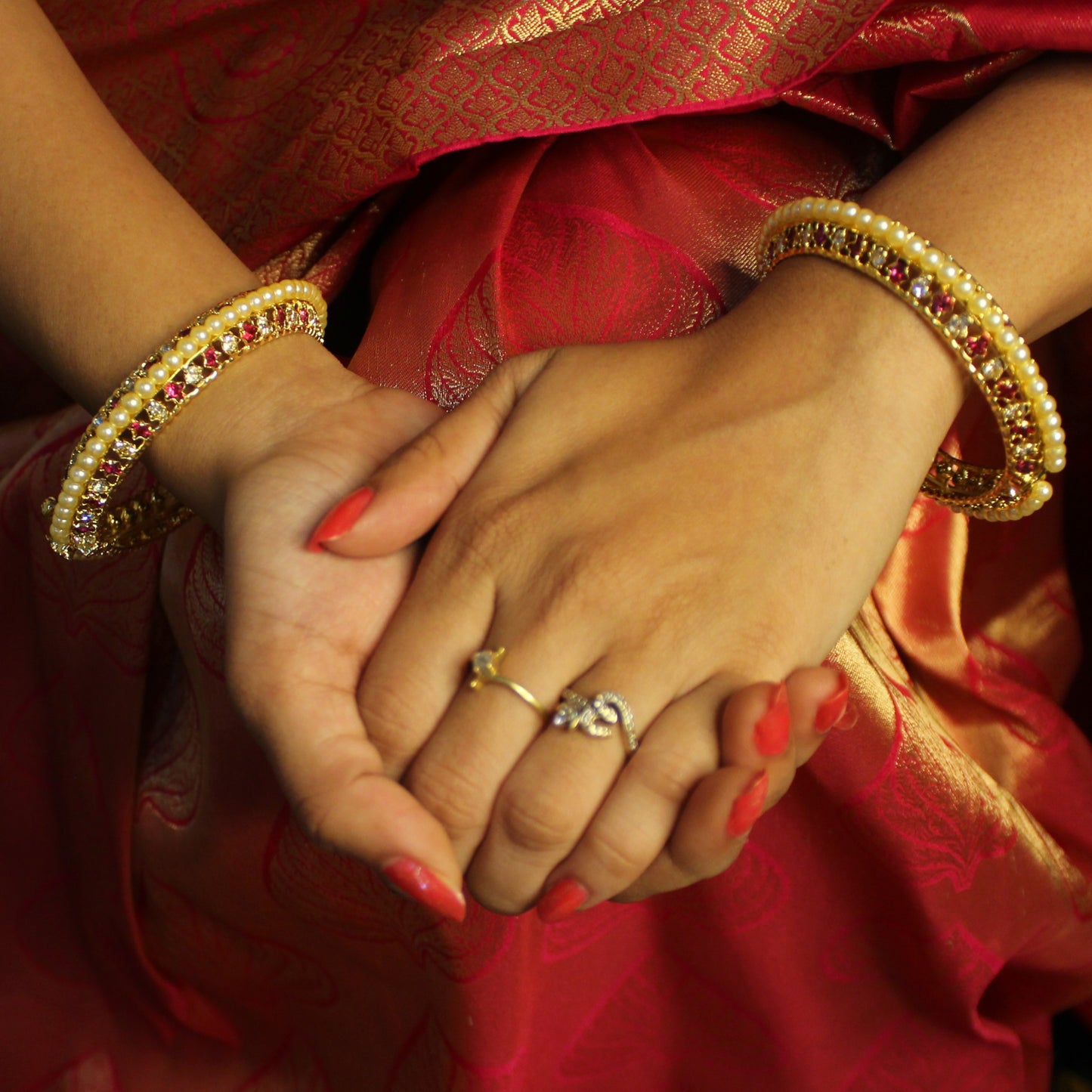 नमस्कार तोडे (Namaskar Tode)