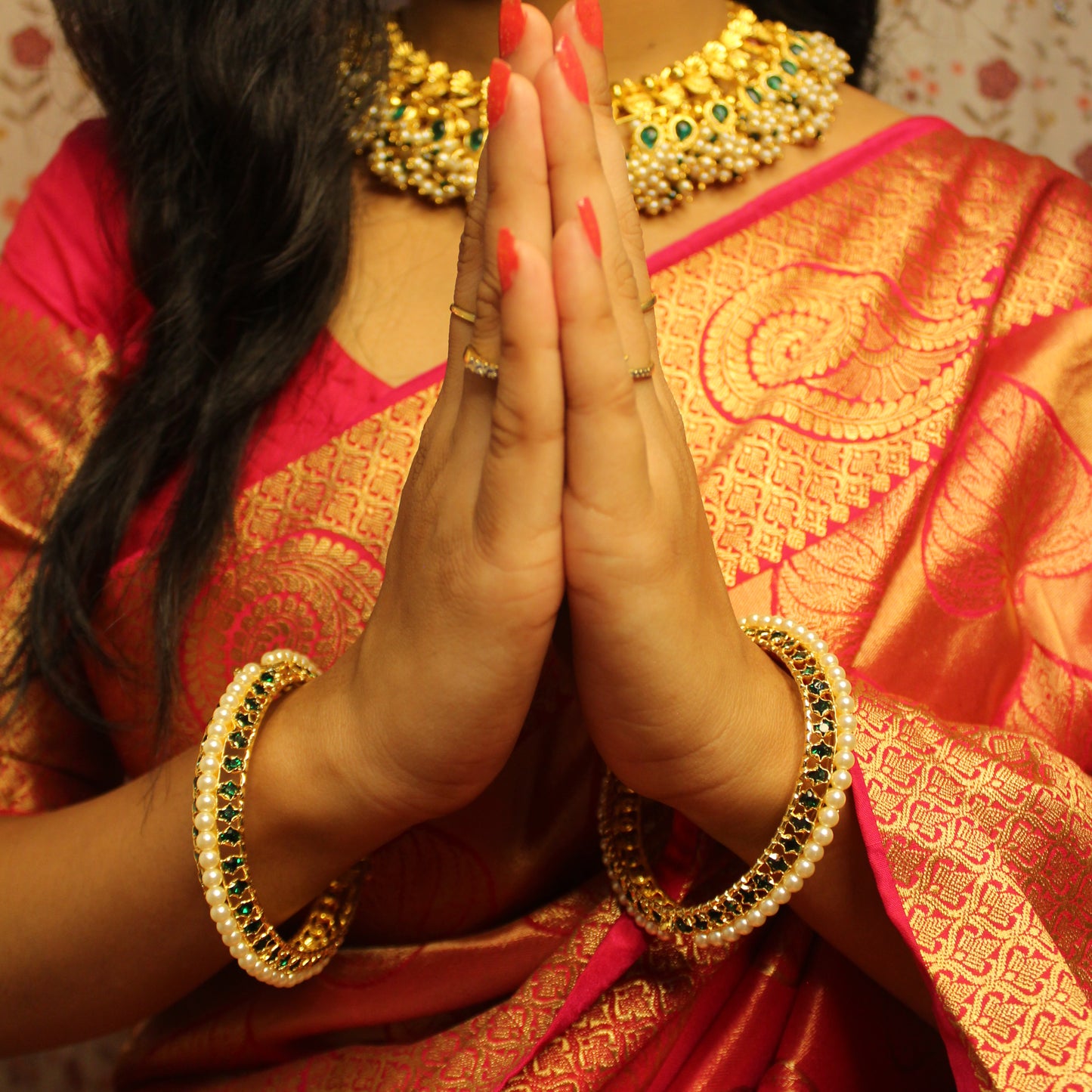 नमस्कार तोडे (Namaskar Tode)