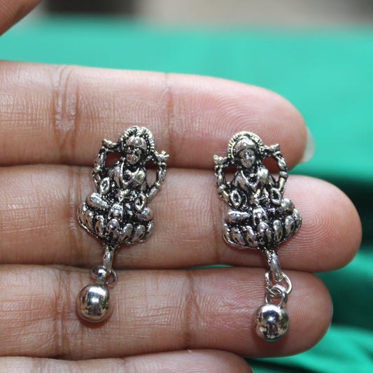 लक्ष्मी कानातले - Laxmi Kanatle