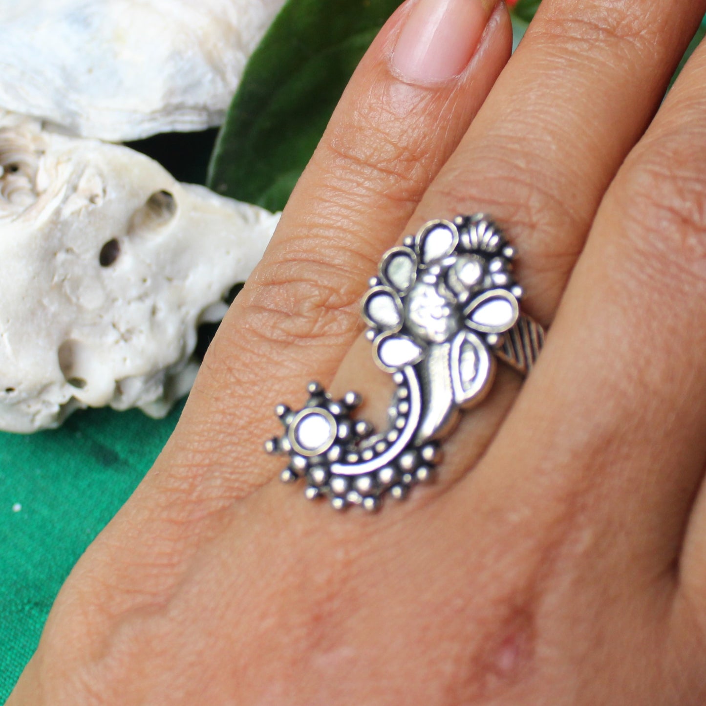 मोराची अंगठी - Finger Ring (Peacock) Plain