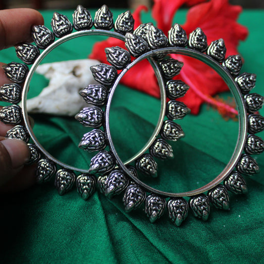 लक्ष्मी तोडे (Laxmi Tode)