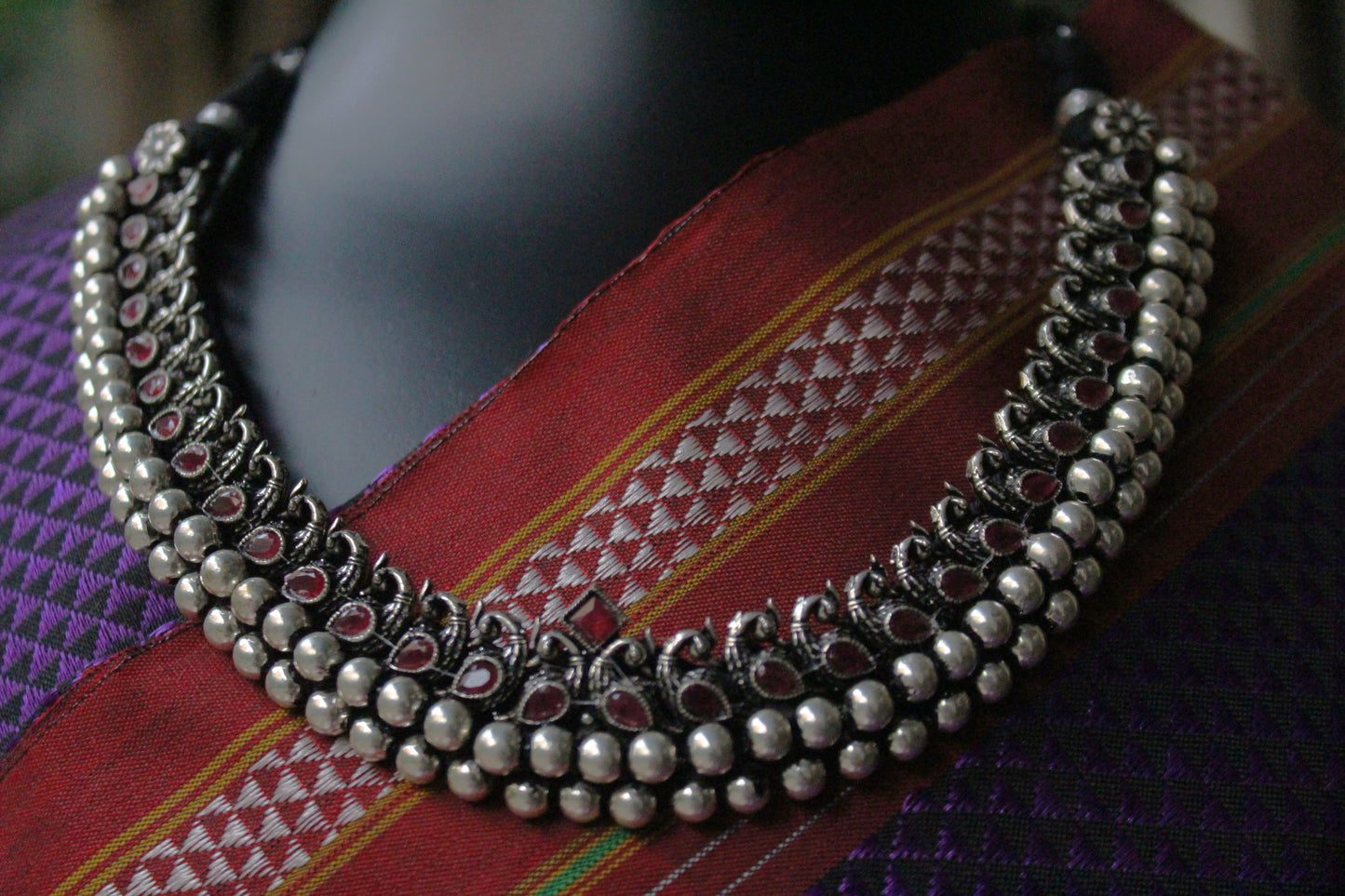 मयूर वज्रटीक + कानातले - Mayur Vajrateek + Earrings