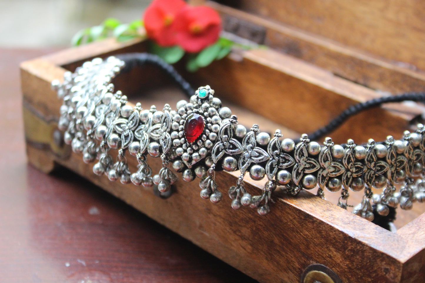 बेलपानटिक– Belpantik With Pendant