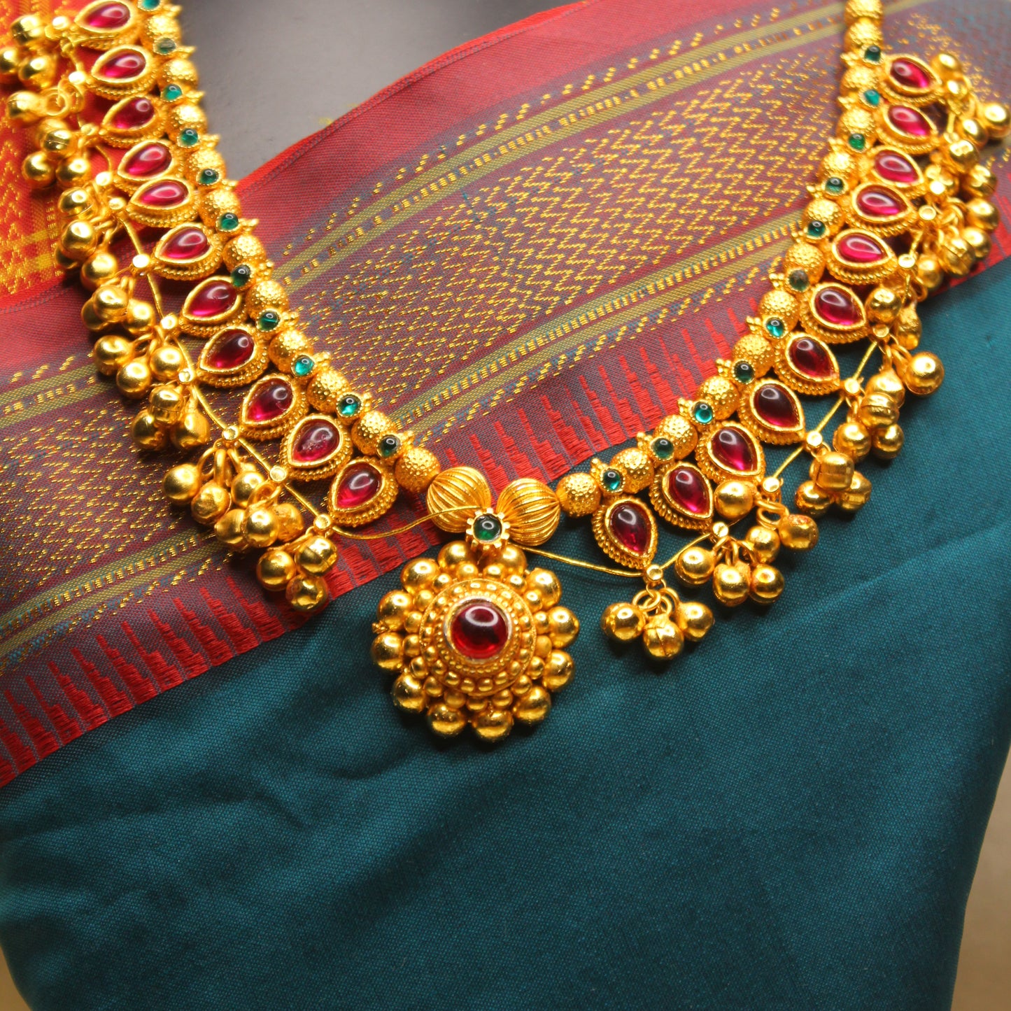 कोल्हापुरी साज -(Ekta Kolhapuri Saaj (14 inches))