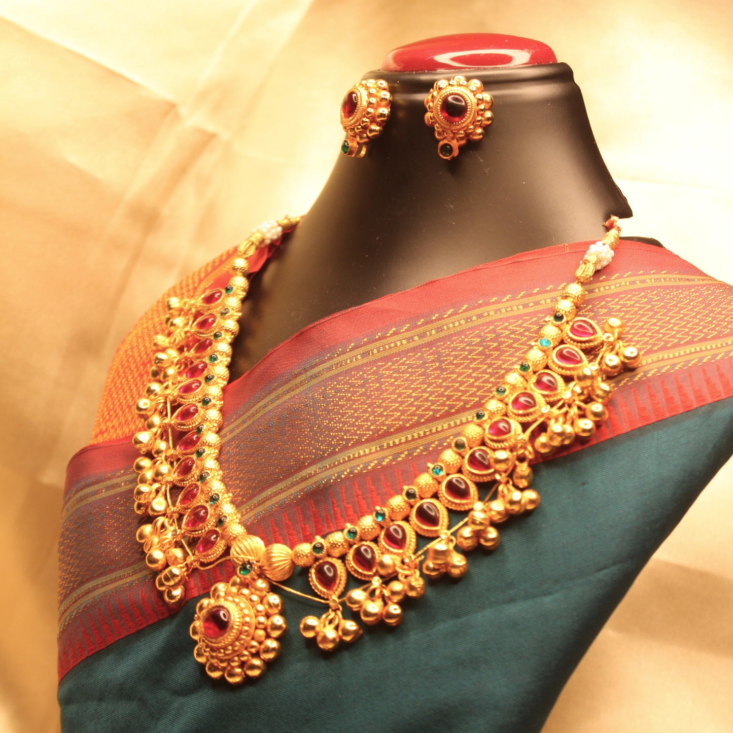 कोल्हापुरी साज -(Ekta Kolhapuri Saaj (14 inches))