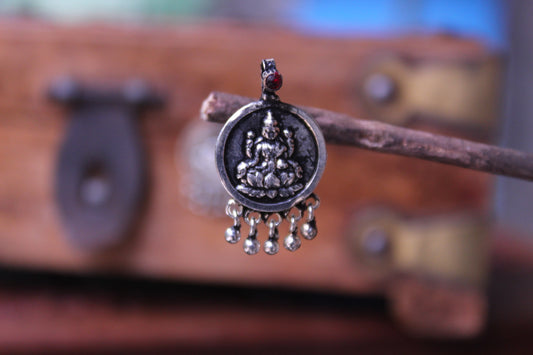 लक्ष्मी पुतळी कुडी - Laxmi Putli Kudi