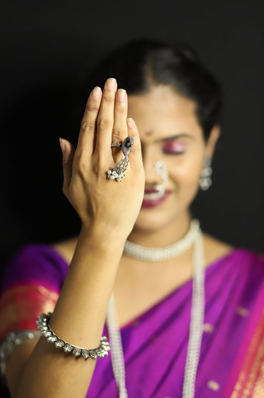 मोराची अंगठी - Finger Ring (Peacock) Ghas Moti