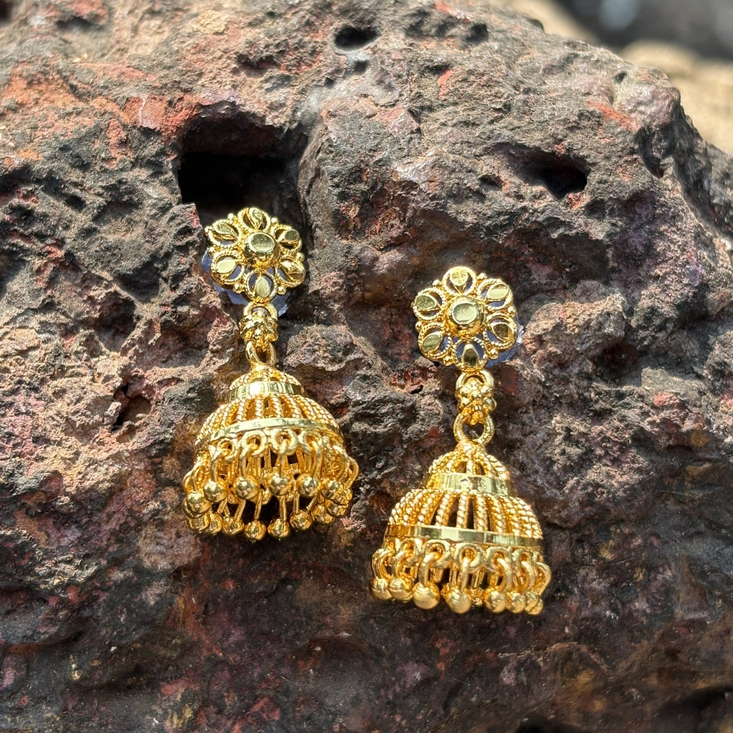 पुष्पफूल सोनेरी झुमके- Pushp Phool Soneri Zumke