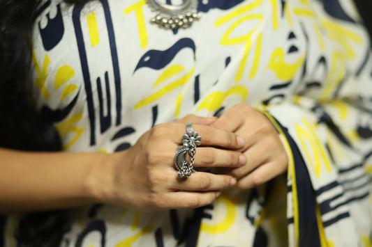 अंगठी चंद्रकोर -फुल - Finger Ring (Chandrakor Flower)