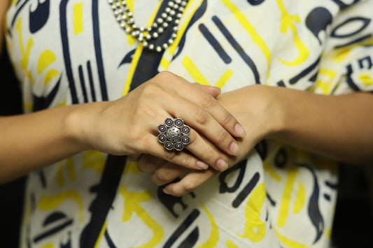फुलाची अंगठी - Finger Ring (Flower)