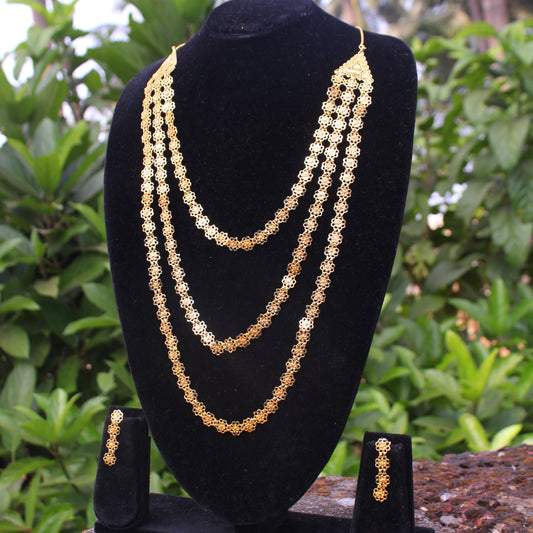 बकुळी हार (तीन पदरी)- Bakuli Haar (Triple Layered)