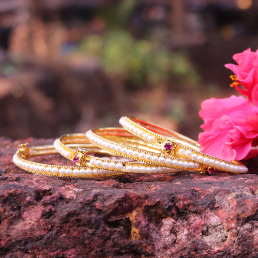 मोती एकादणी बांगडी - Moti Ekdani Bangle