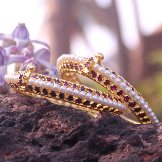 नमस्कार तोडे (Namaskar Tode)