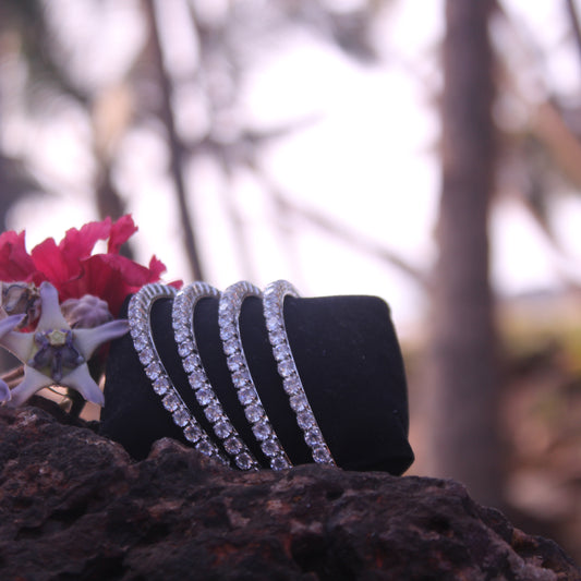 बांगड्या - AD Bangles (Set of 4)