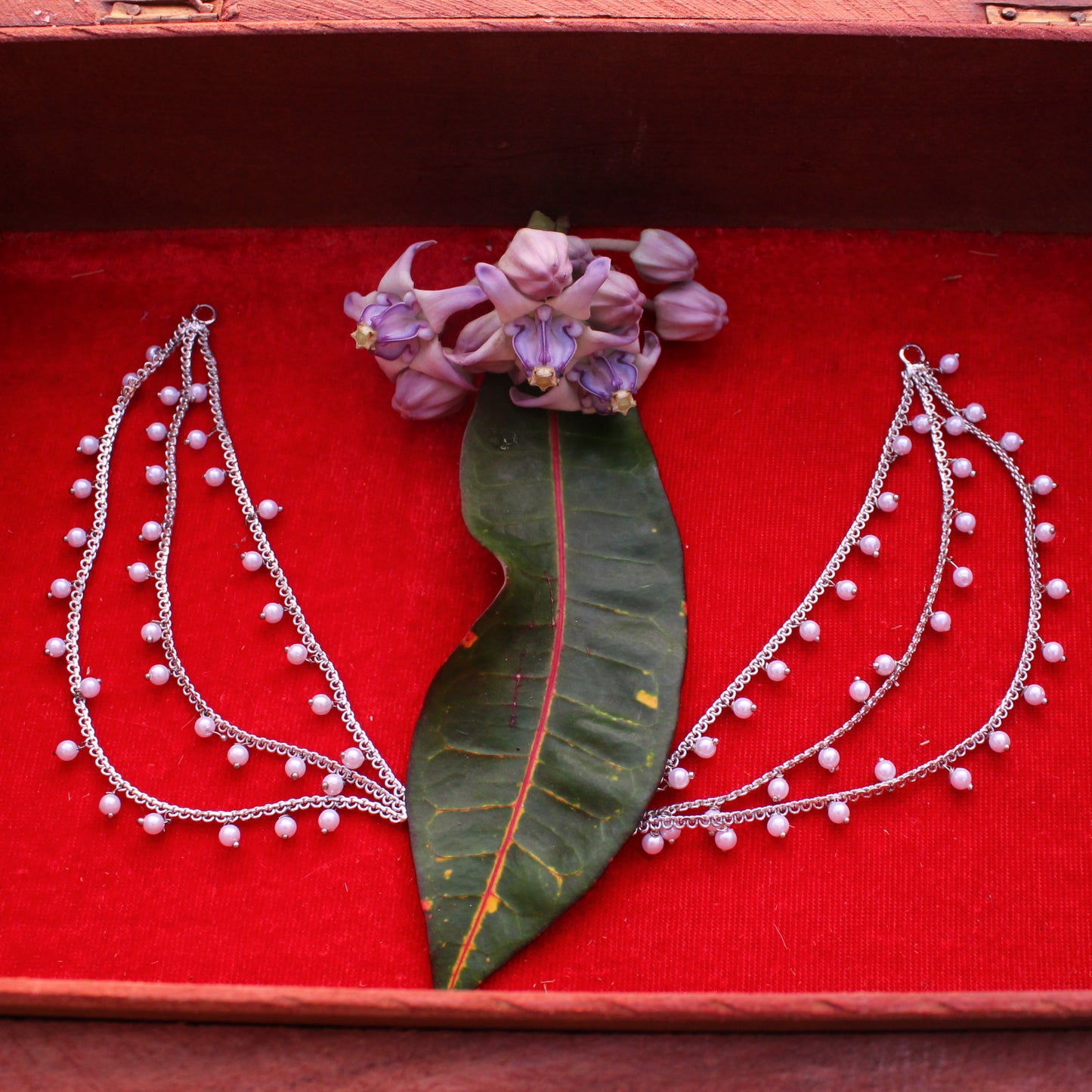 कर्णवेल (तीन पदरी ) - Karnavel (Triple Layered)