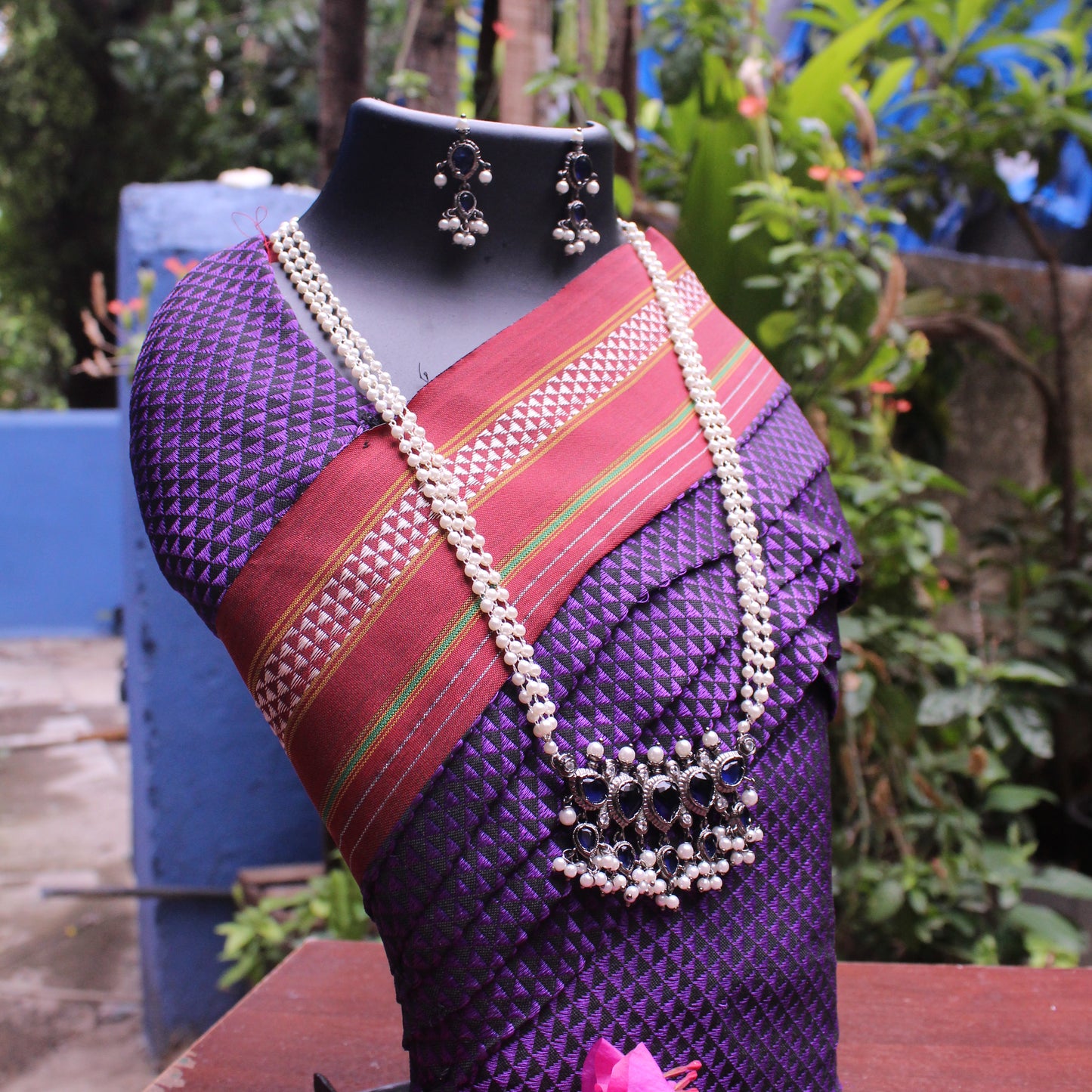 नीलमरत्न तन्मणी - Neelamratna Tanmani (5 Stones)