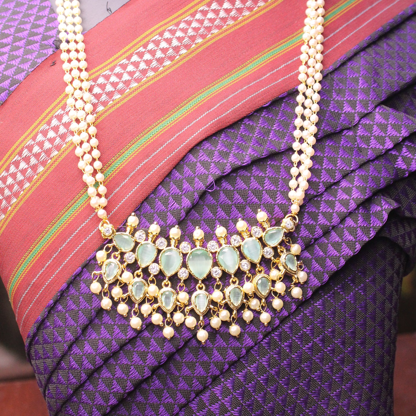 नीलमणीरत्न तन्मणी - Turquoise Tanmani (7 Stones)