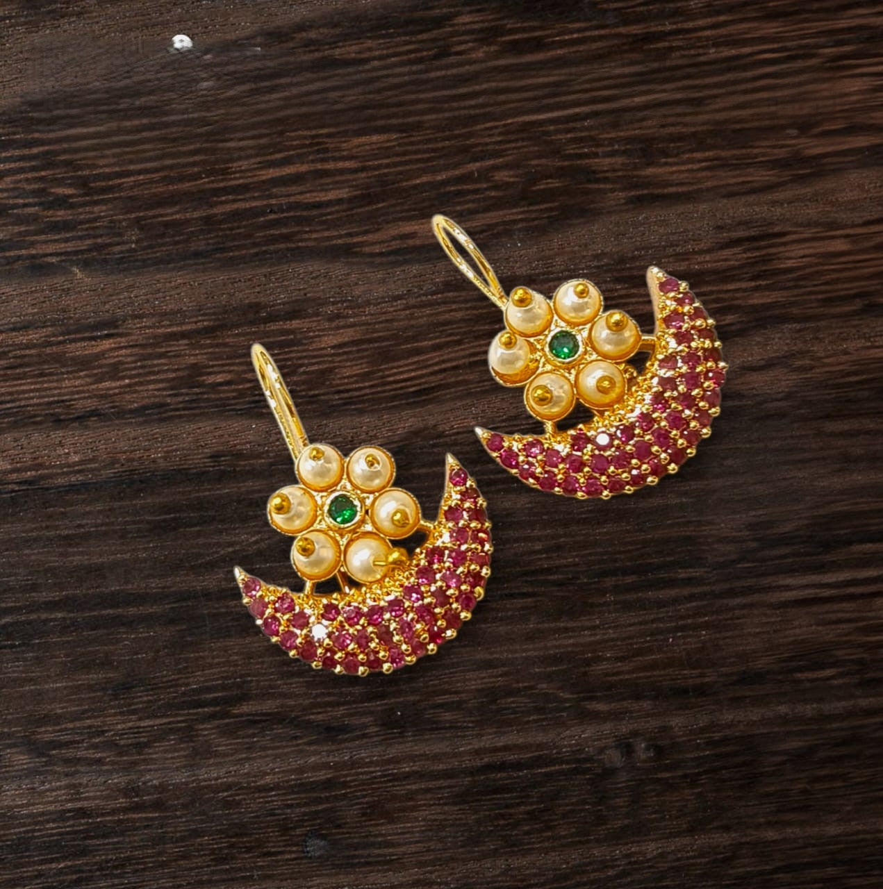 चापाची बुगडी - Chandrakor Moti Kudi Bugadi