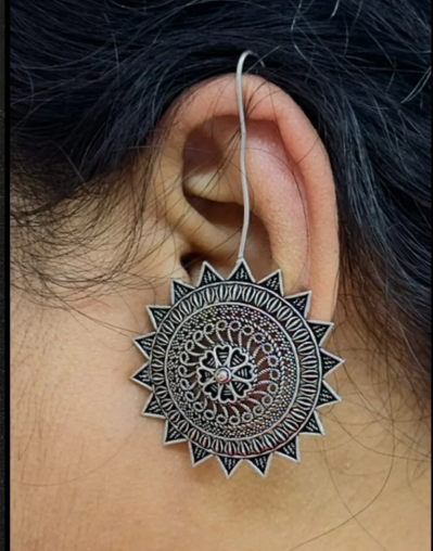 चापाची बुगडी - Chakra Clip-on Bugadi