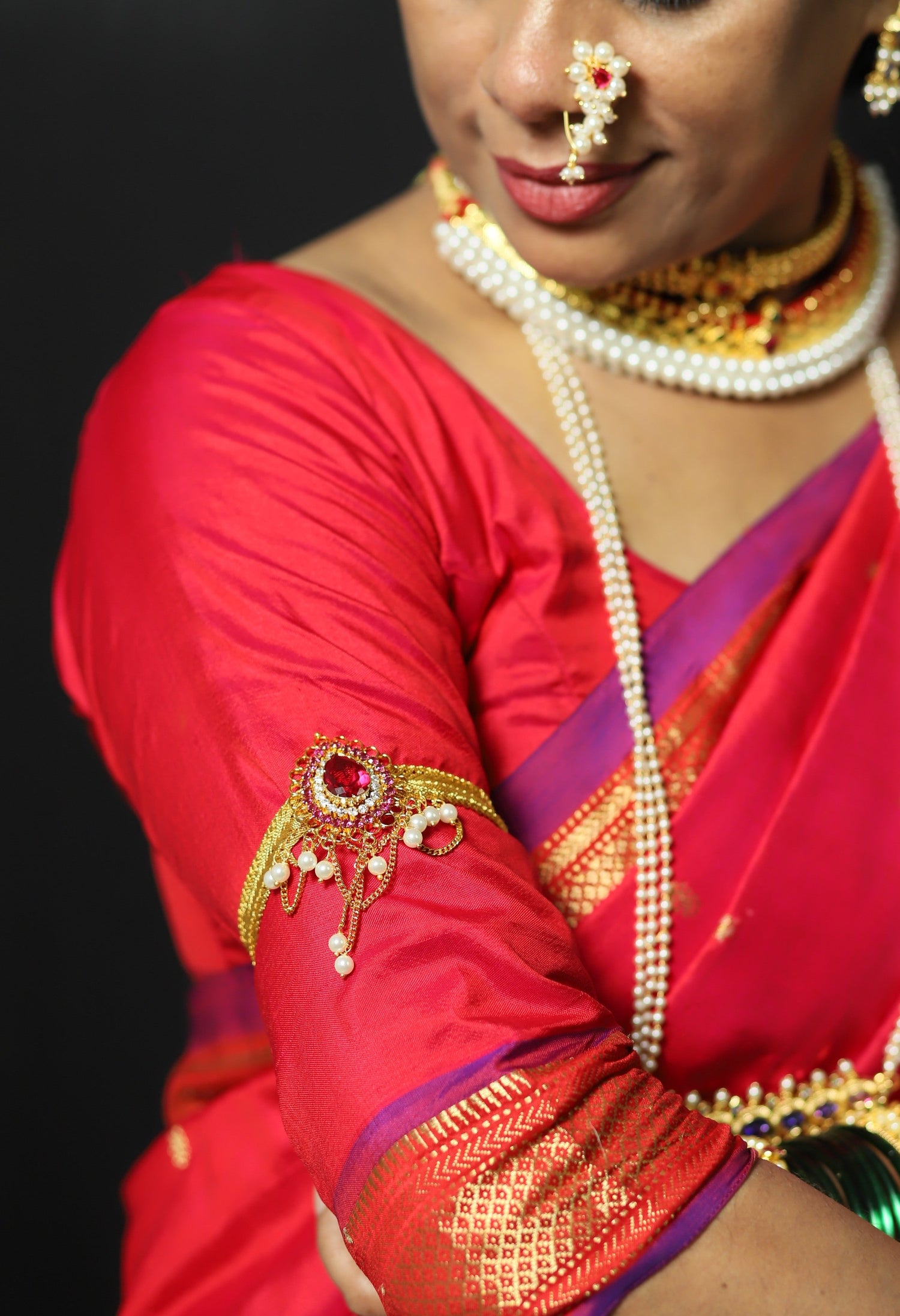 स्वर्णिका - Armlet