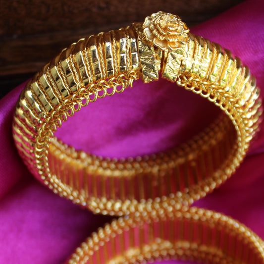 शिंदेशाही तोडे  - Shindeshahi Tode (Gulab Screw)