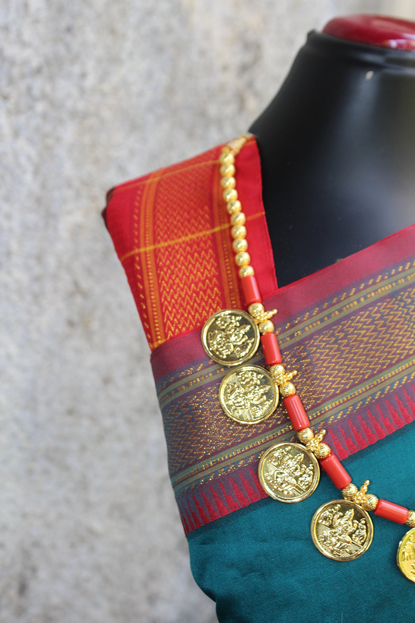 पुतळी हार पोवळे मणी - Putali Haar Povle Mani - 18'