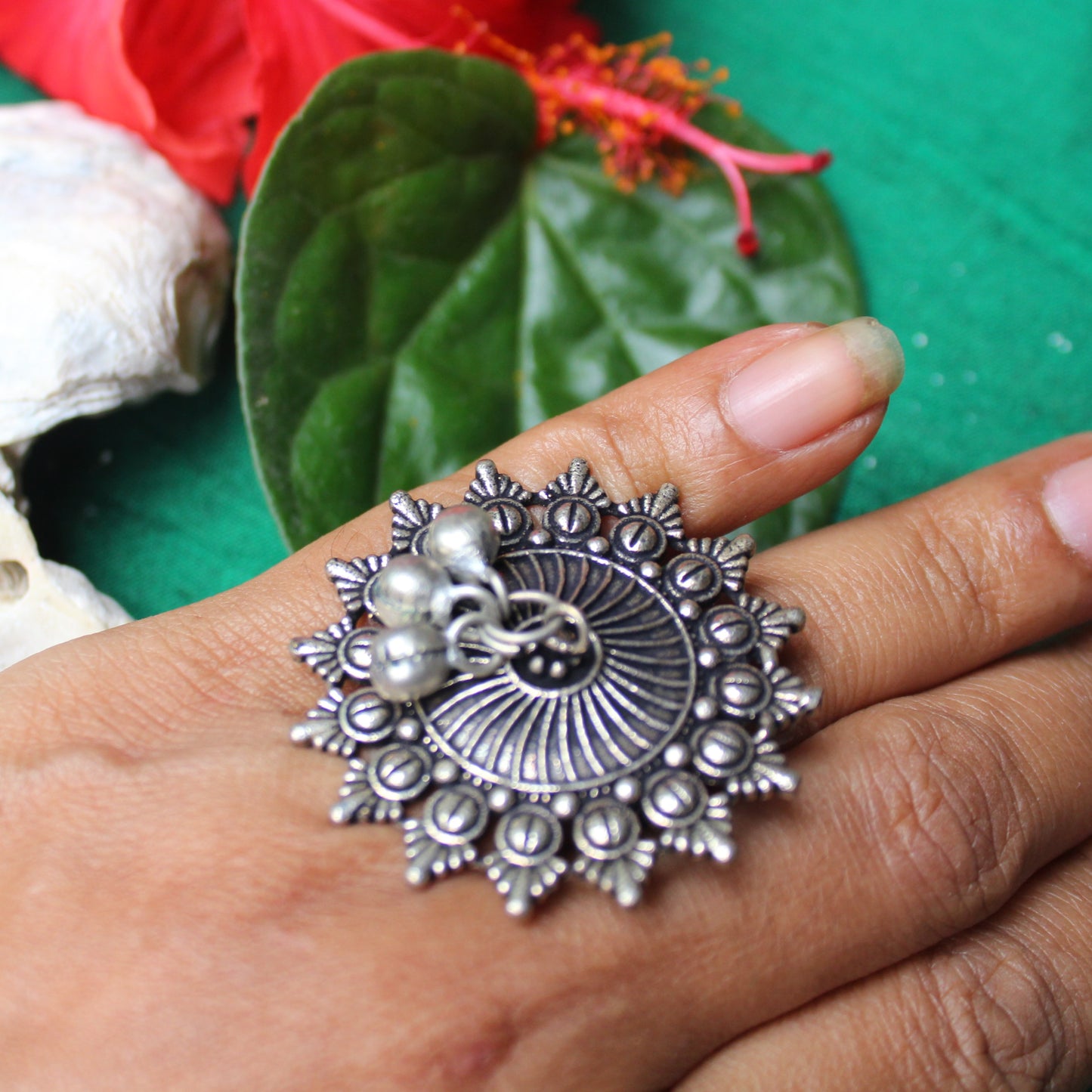 घुंगरू फुलाची अंगठी - Finger Ring (Flower)