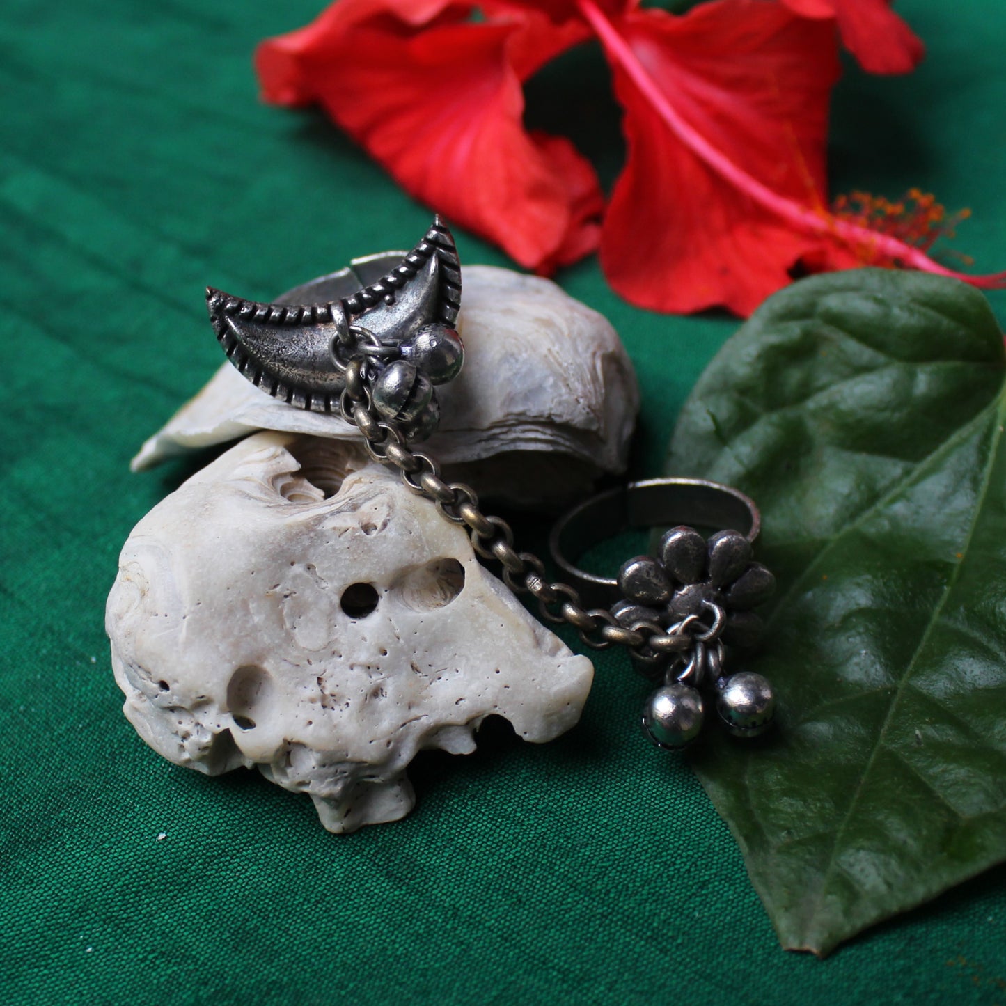 अंगठी चंद्रकोर -फुल - Finger Ring (Chandrakor Flower)