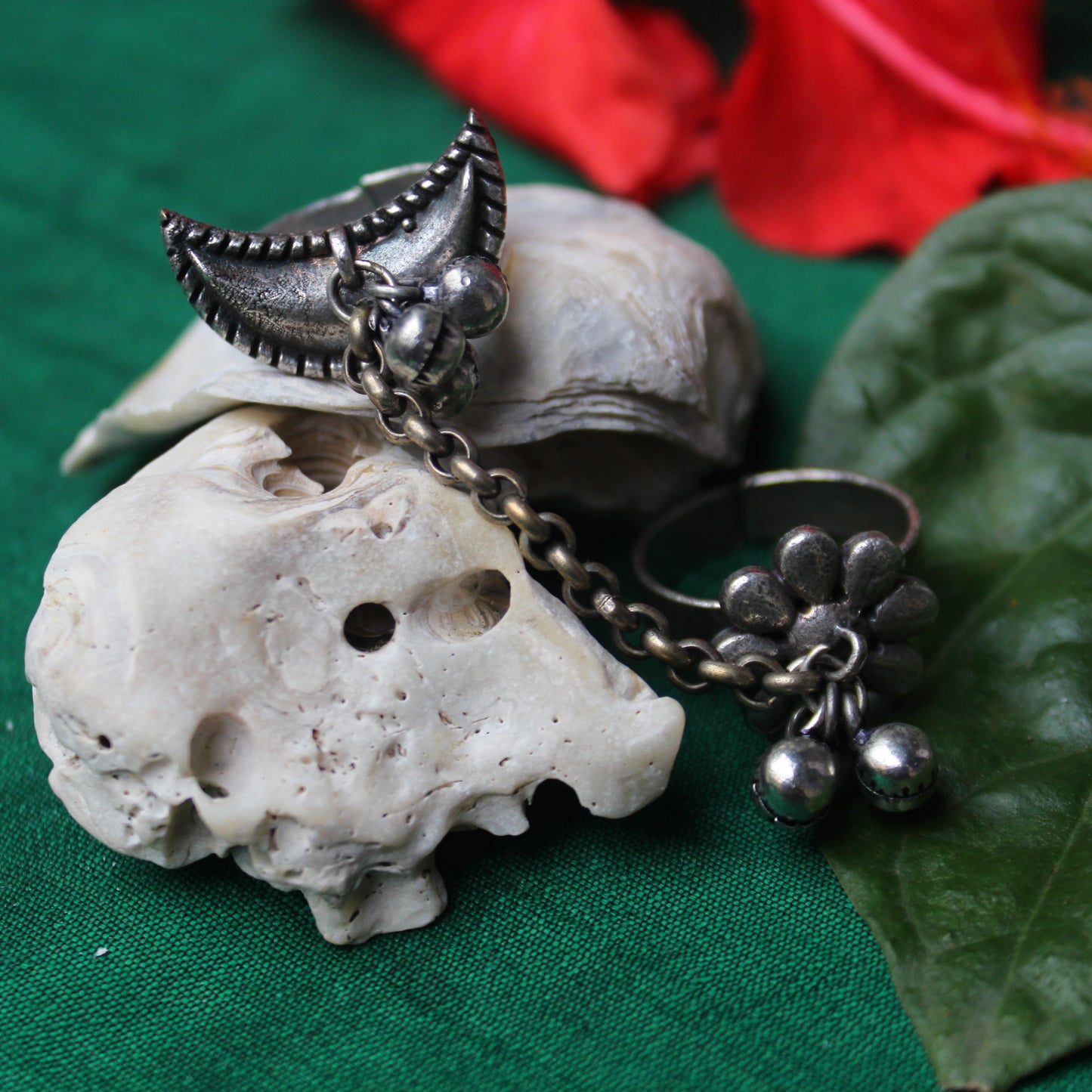 अंगठी चंद्रकोर -फुल - Finger Ring (Chandrakor Flower)