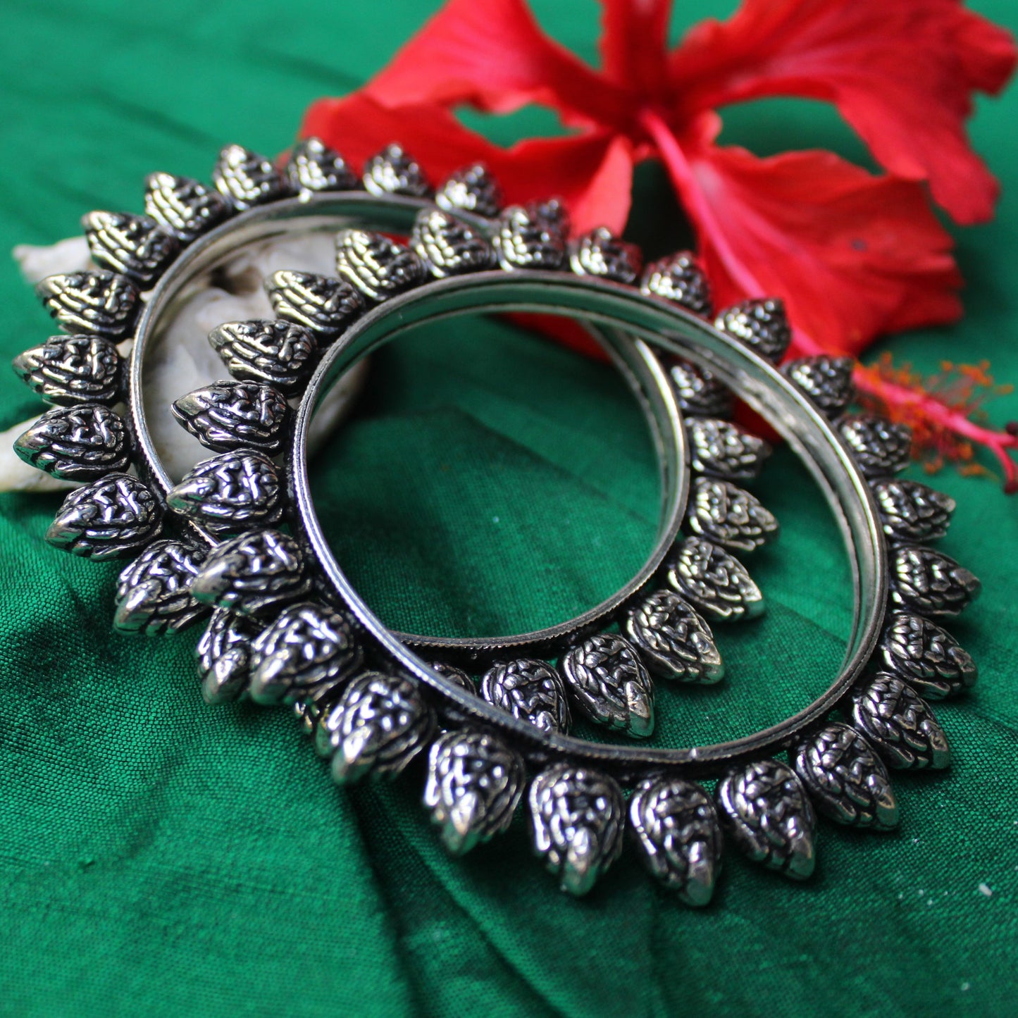 लक्ष्मी तोडे (Laxmi Tode)