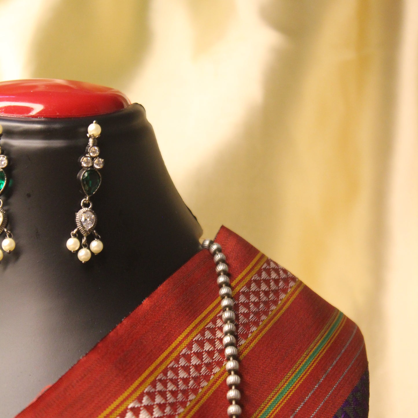 पाचू व श्वेतरत्न  तन्मणी - Pachu-Shwetratna Tanmani (7 Stones)