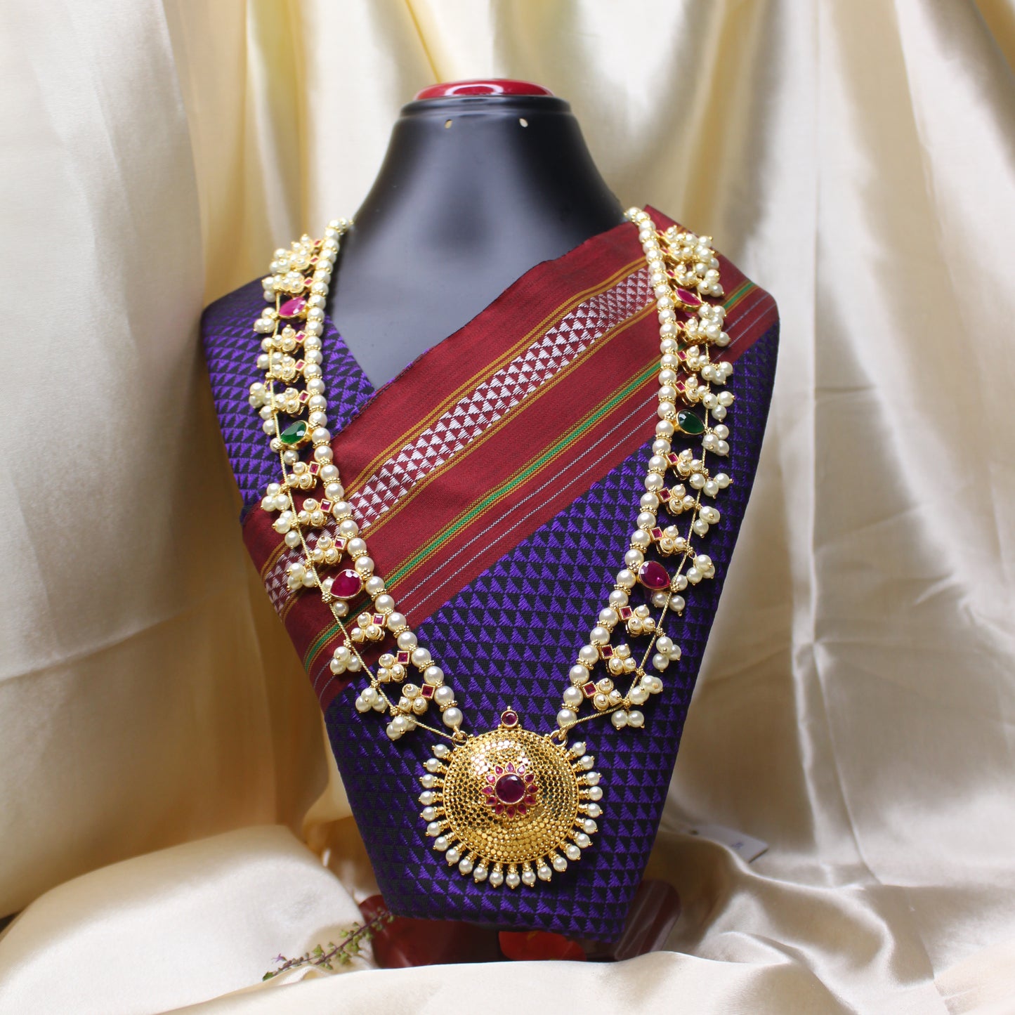 कोल्हापुरी साज -(Ekta Moti Kolhapuri Saaj (24 inches))