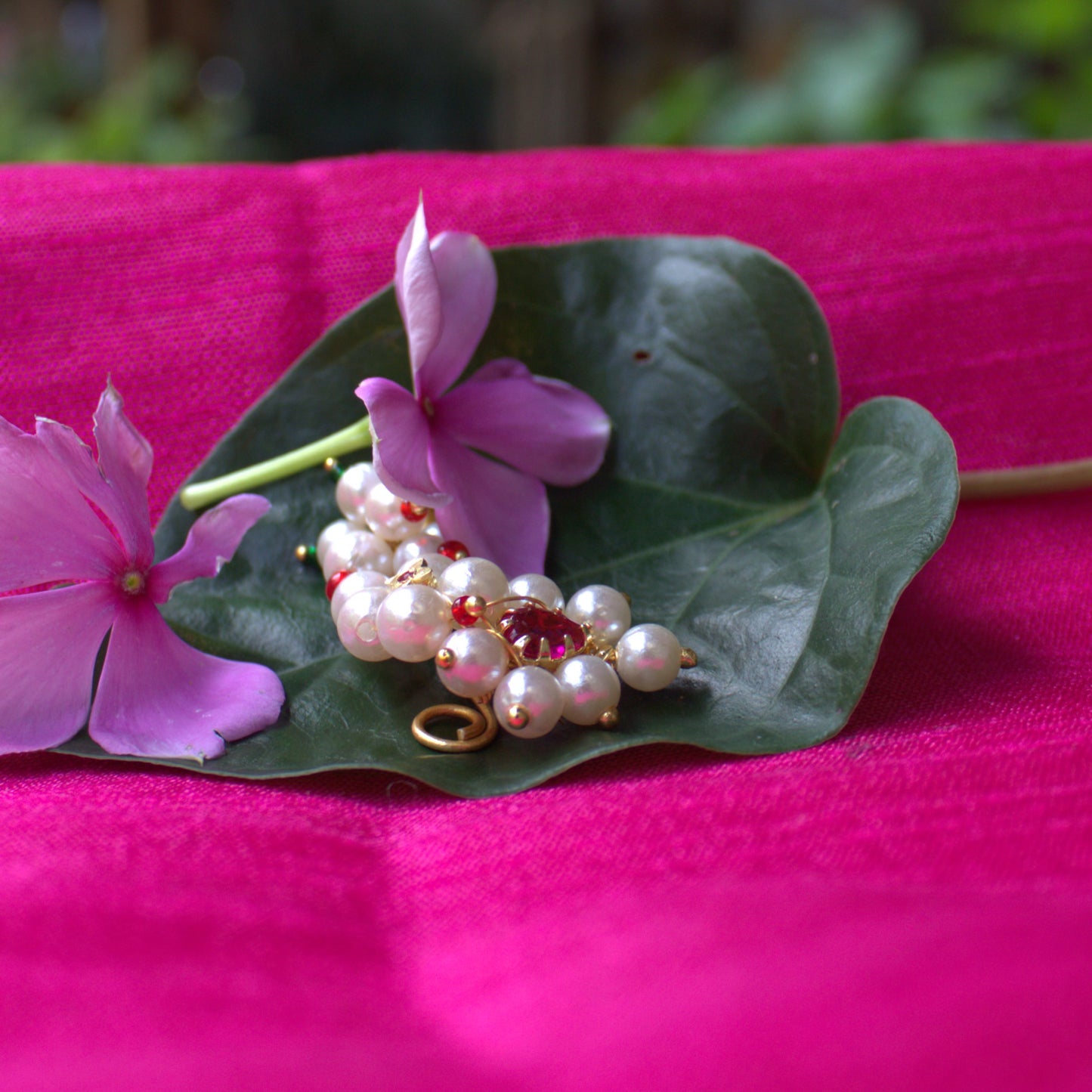 मोत्याची ब्राम्हणी नथ ( Motyachi Brahmani Nath)