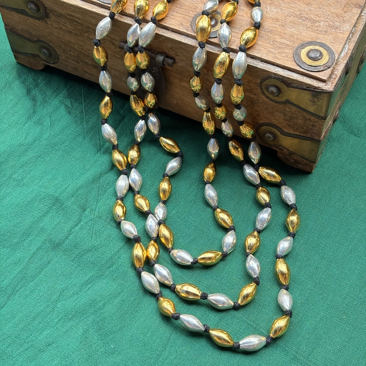 तीन पदरी बोरमाळ लांबट मणी - Bormaal Lambde Mani - 3 Layered