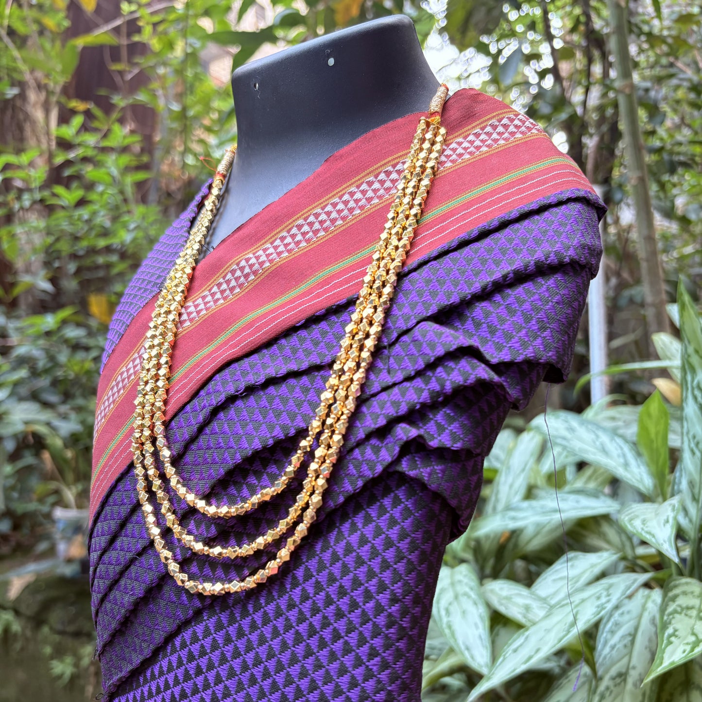 अष्टपैलू कंठी (तीन पदरी)- Ashtapailu Kanthi(Three Layered)