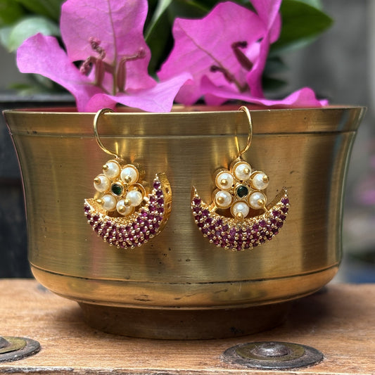 चापाची बुगडी - Chandrakor Moti Kudi Bugadi