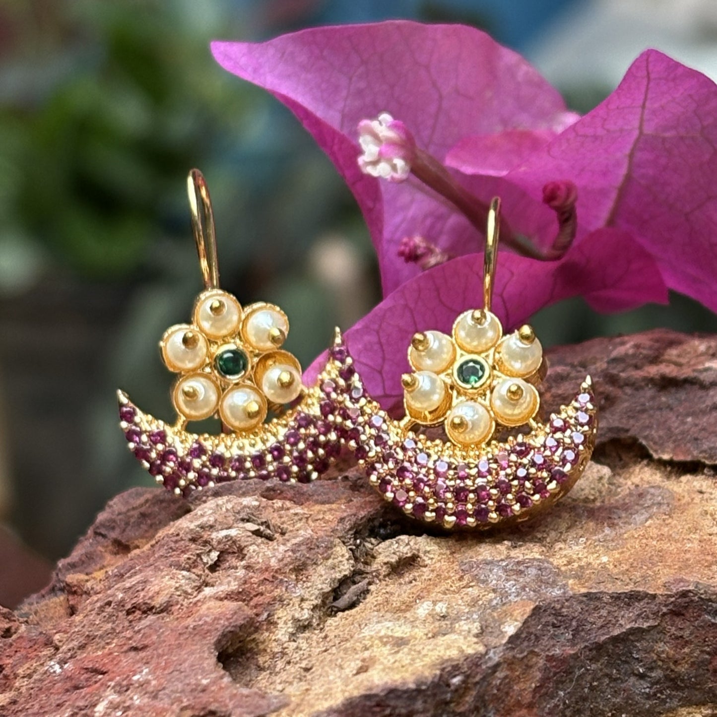 चापाची बुगडी - Chandrakor Moti Kudi Bugadi