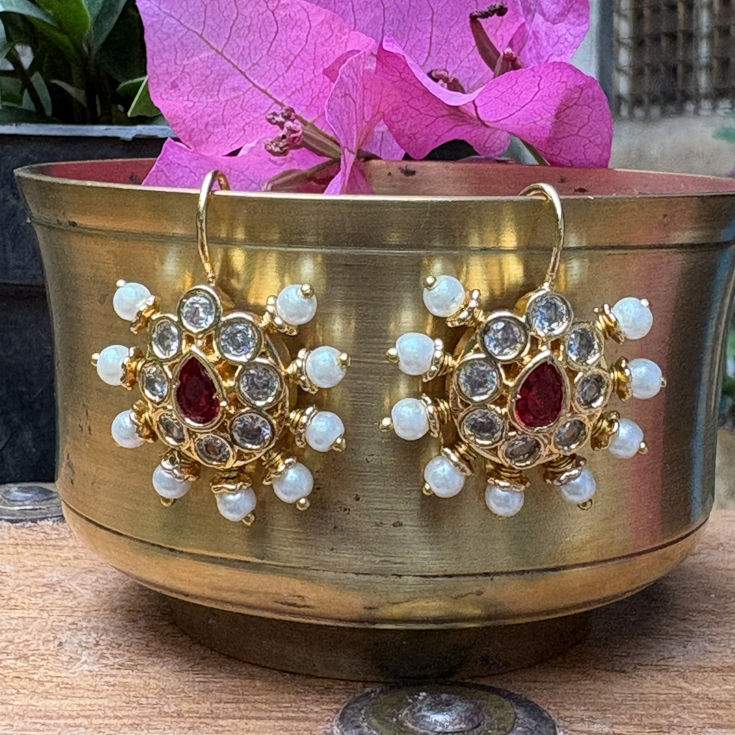 चापाची बुगडी - Chandrakor Bugadi