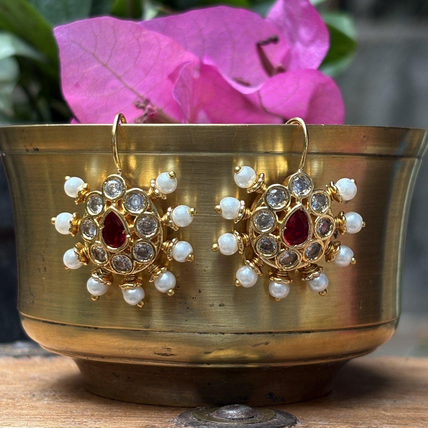 चापाची बुगडी - Chandrakor Bugadi