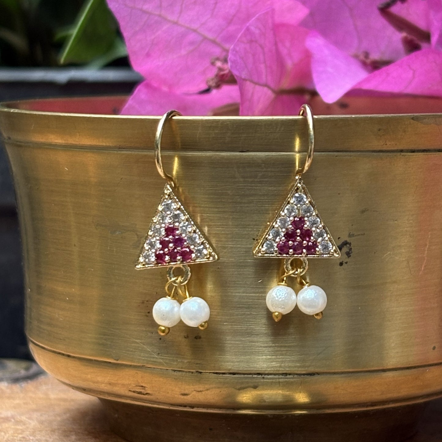 चापाची बुगडी - Trikon Bugadi