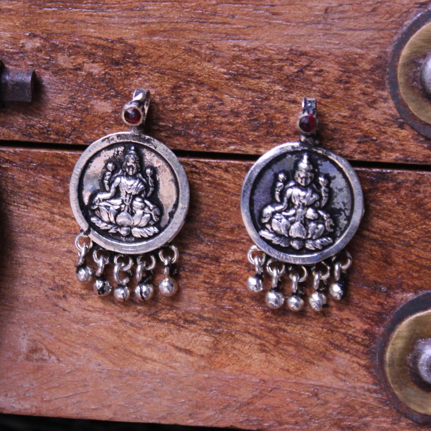 लक्ष्मी पुतळी कुडी - Laxmi Putli Kudi