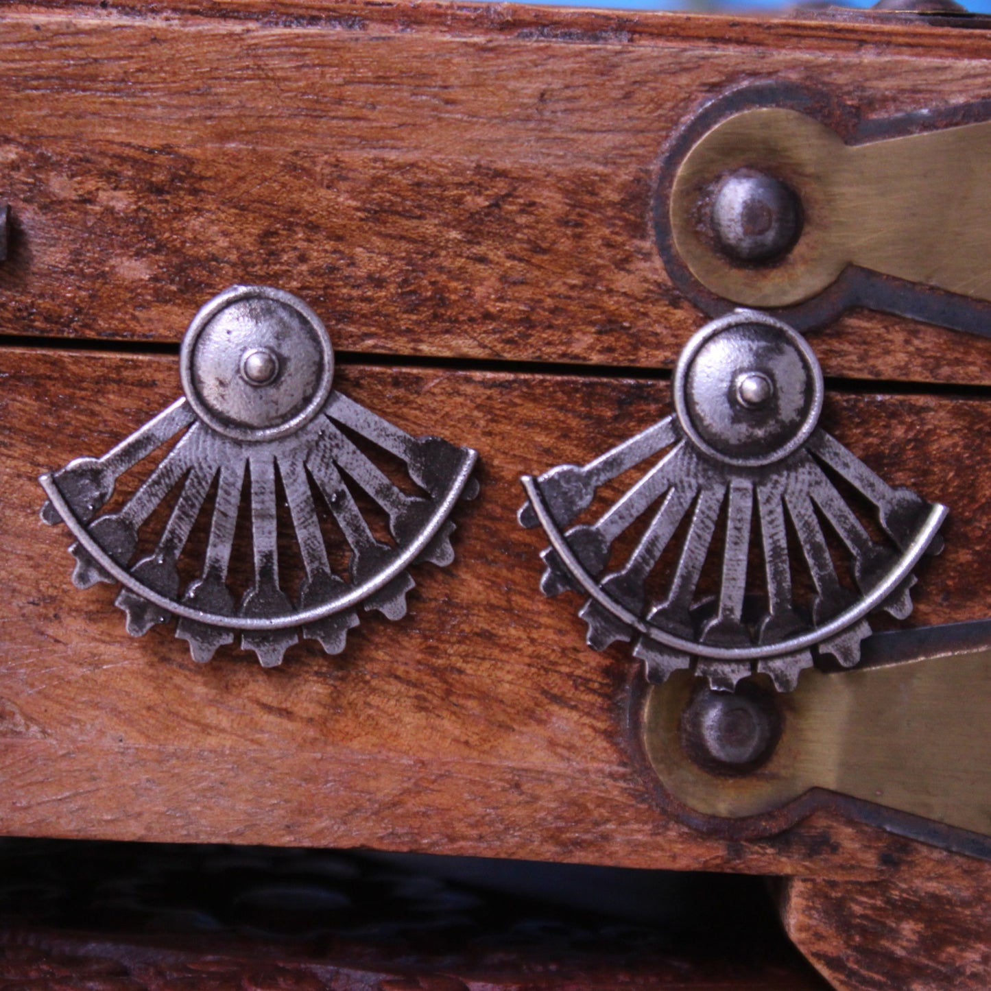 पंखा कानातले - Fan-Styled Kanatle