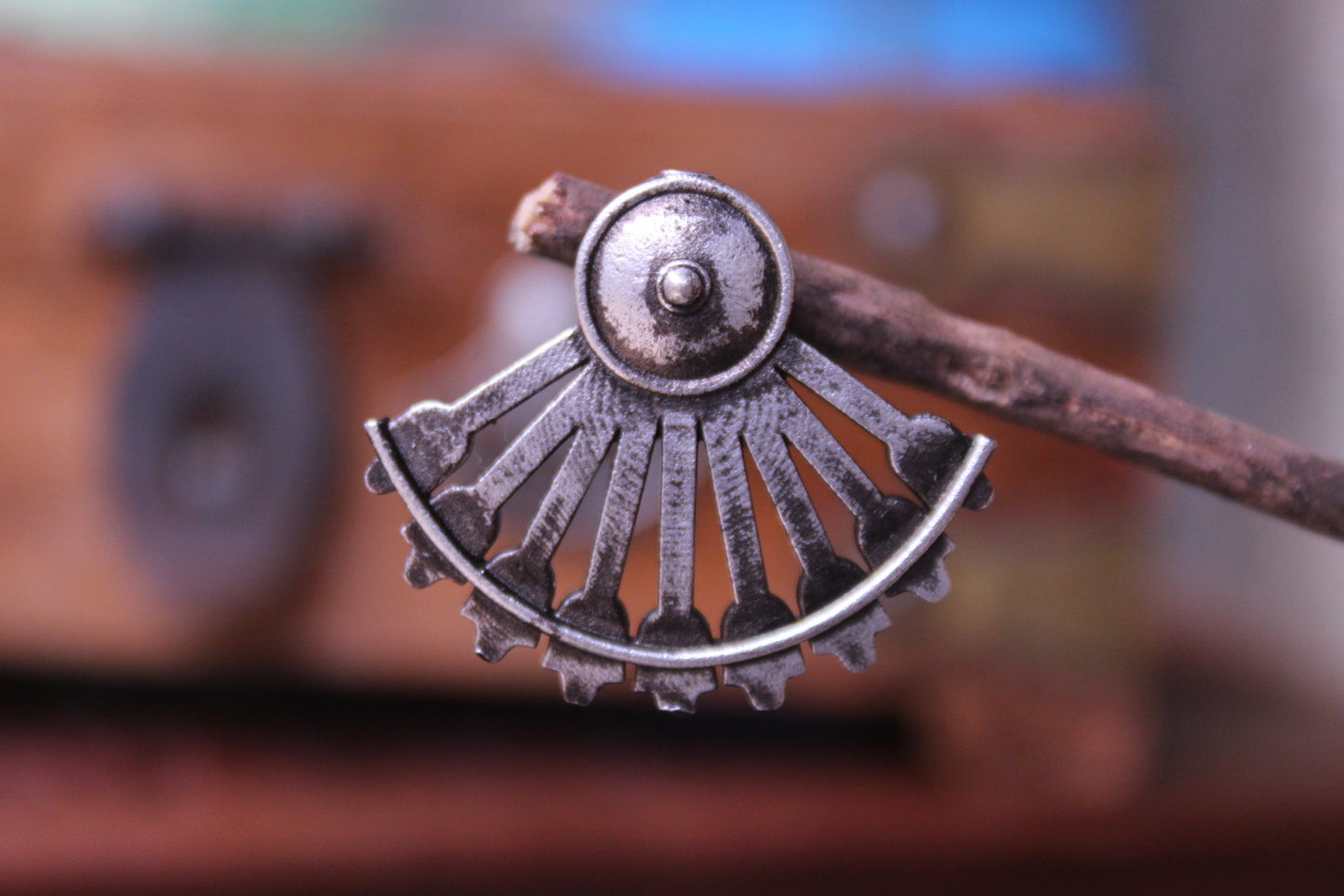 पंखा कानातले - Fan-Styled Kanatle
