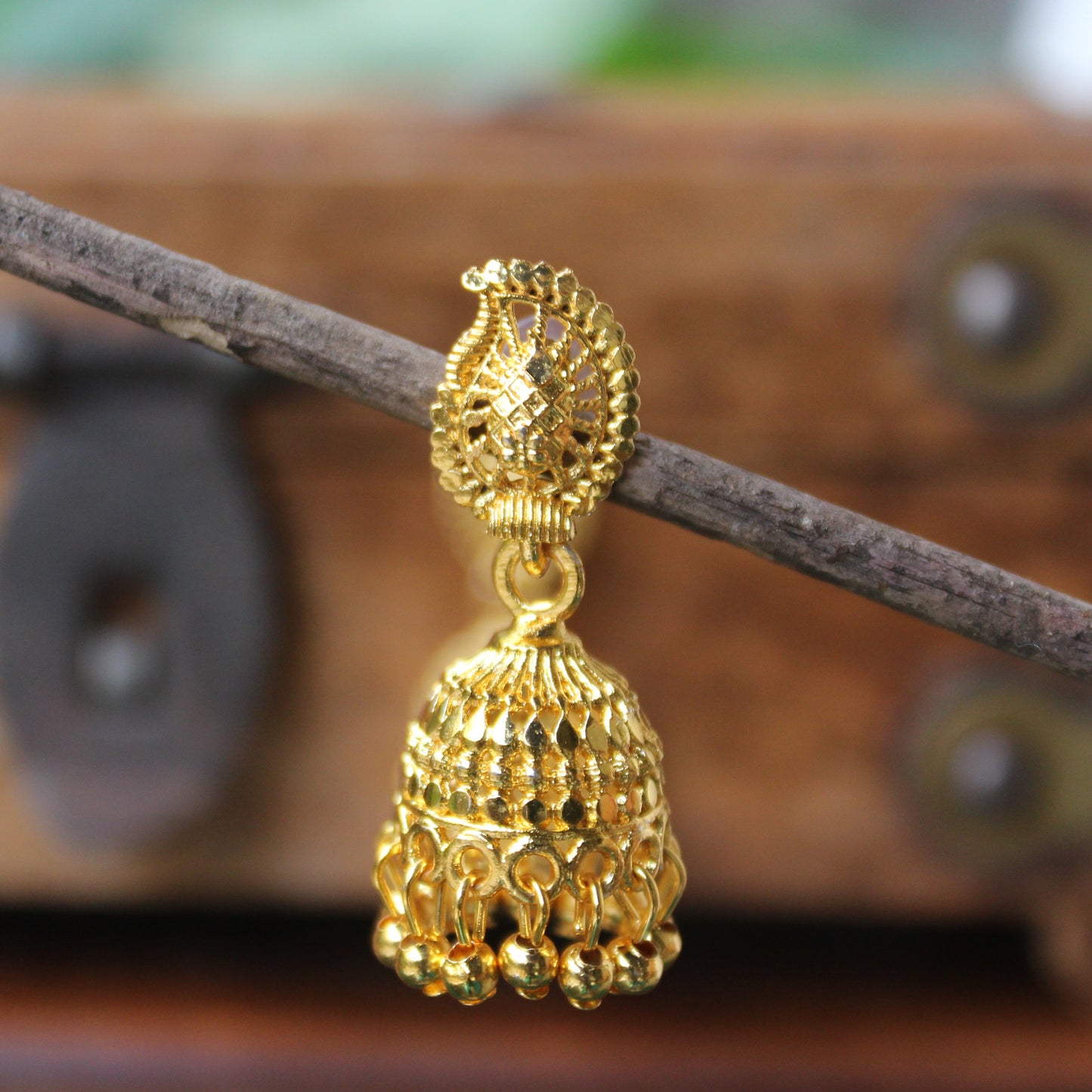 सोनेरी झुमके - Soneri  Zumke (Medium Size)