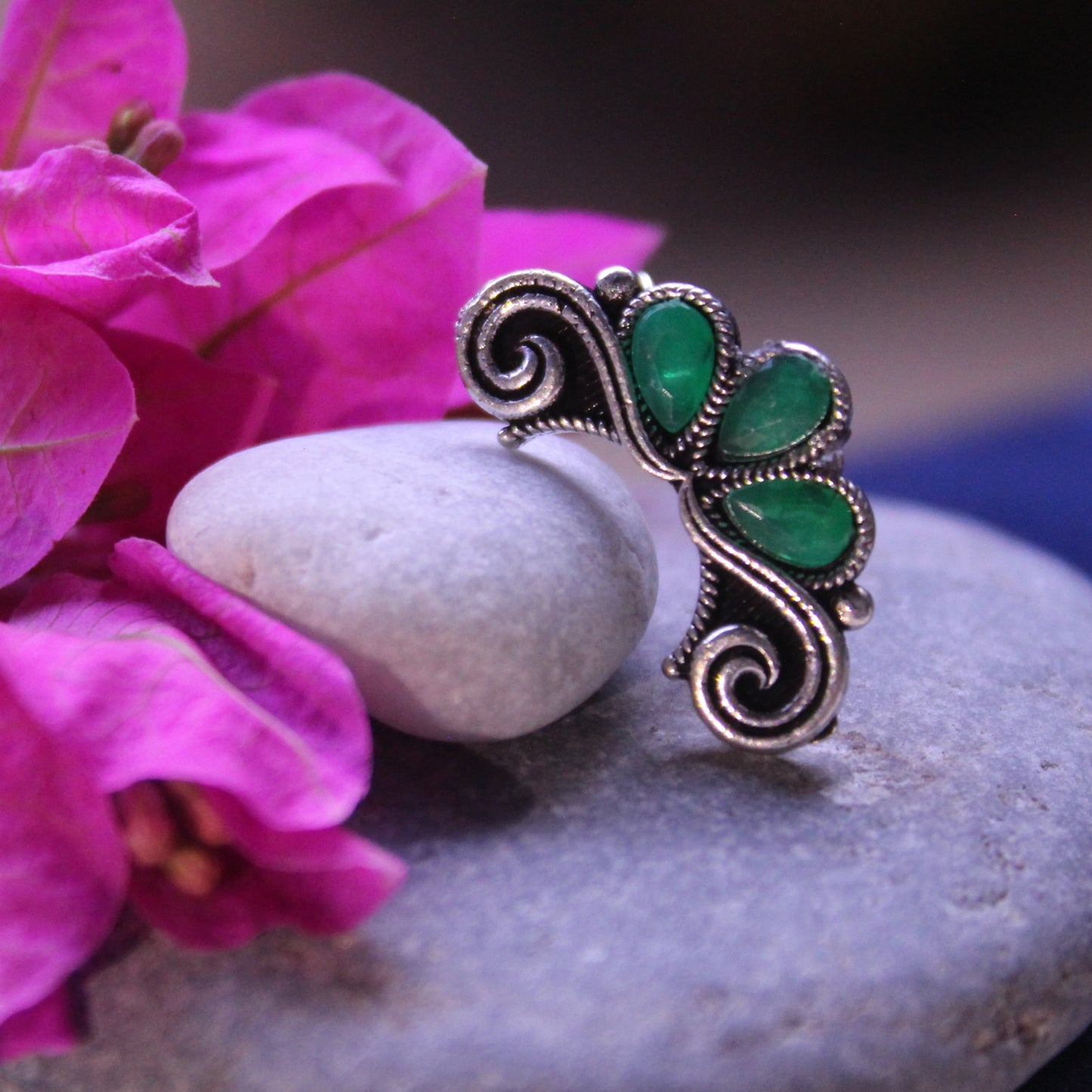 बाणू - Banu Style Nose Pin