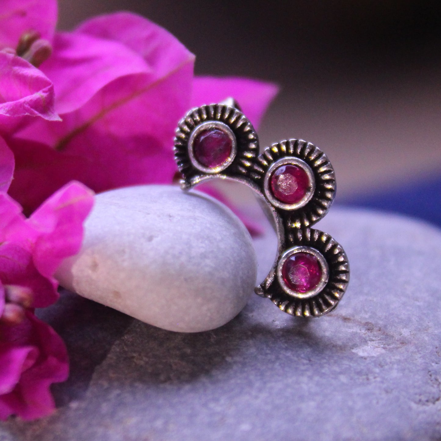बाणू - Banu Style Nose Pin