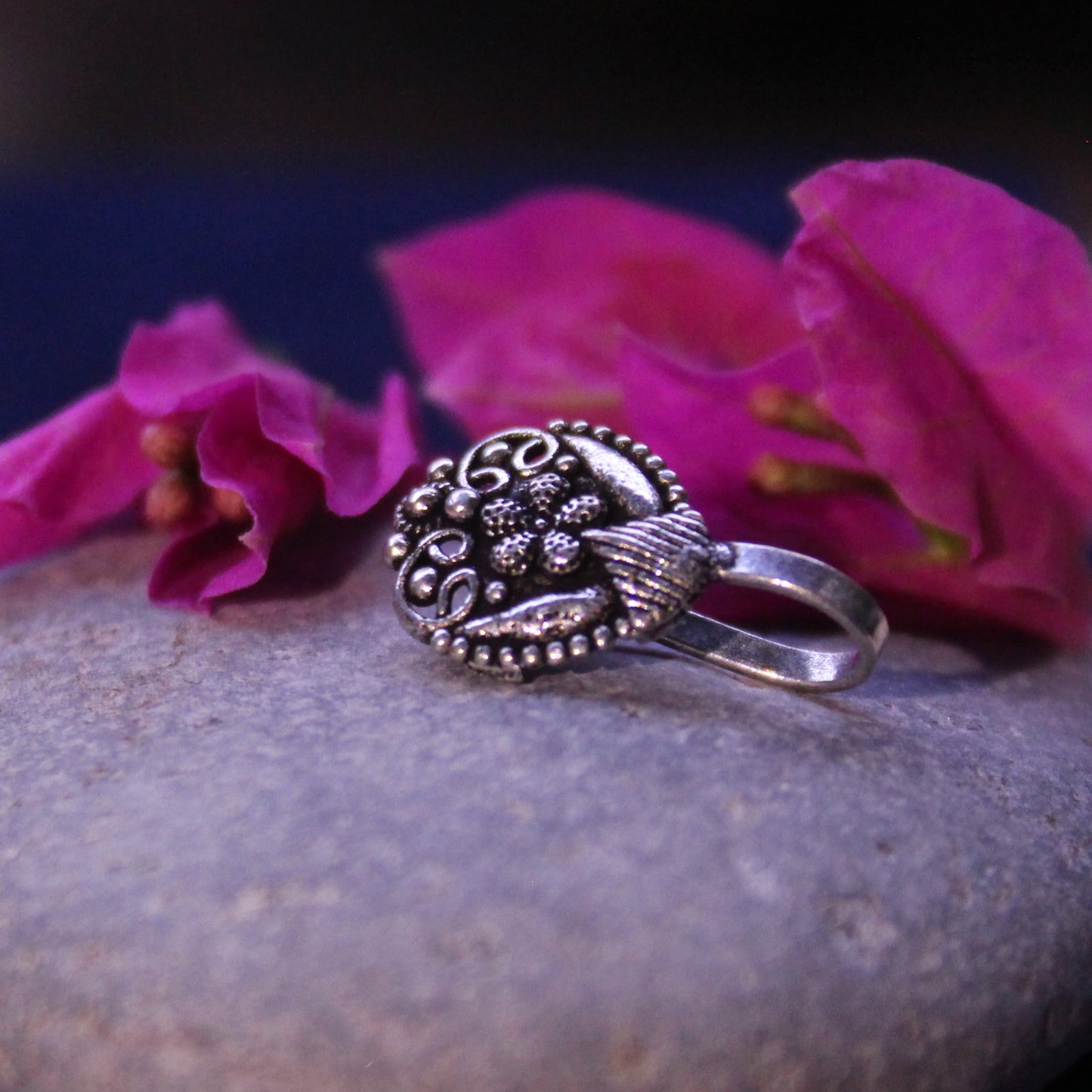 नाक पिन ( Nose Pins)