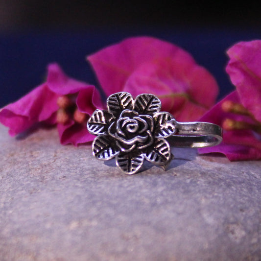 नाक पिन ( Nose Pins)